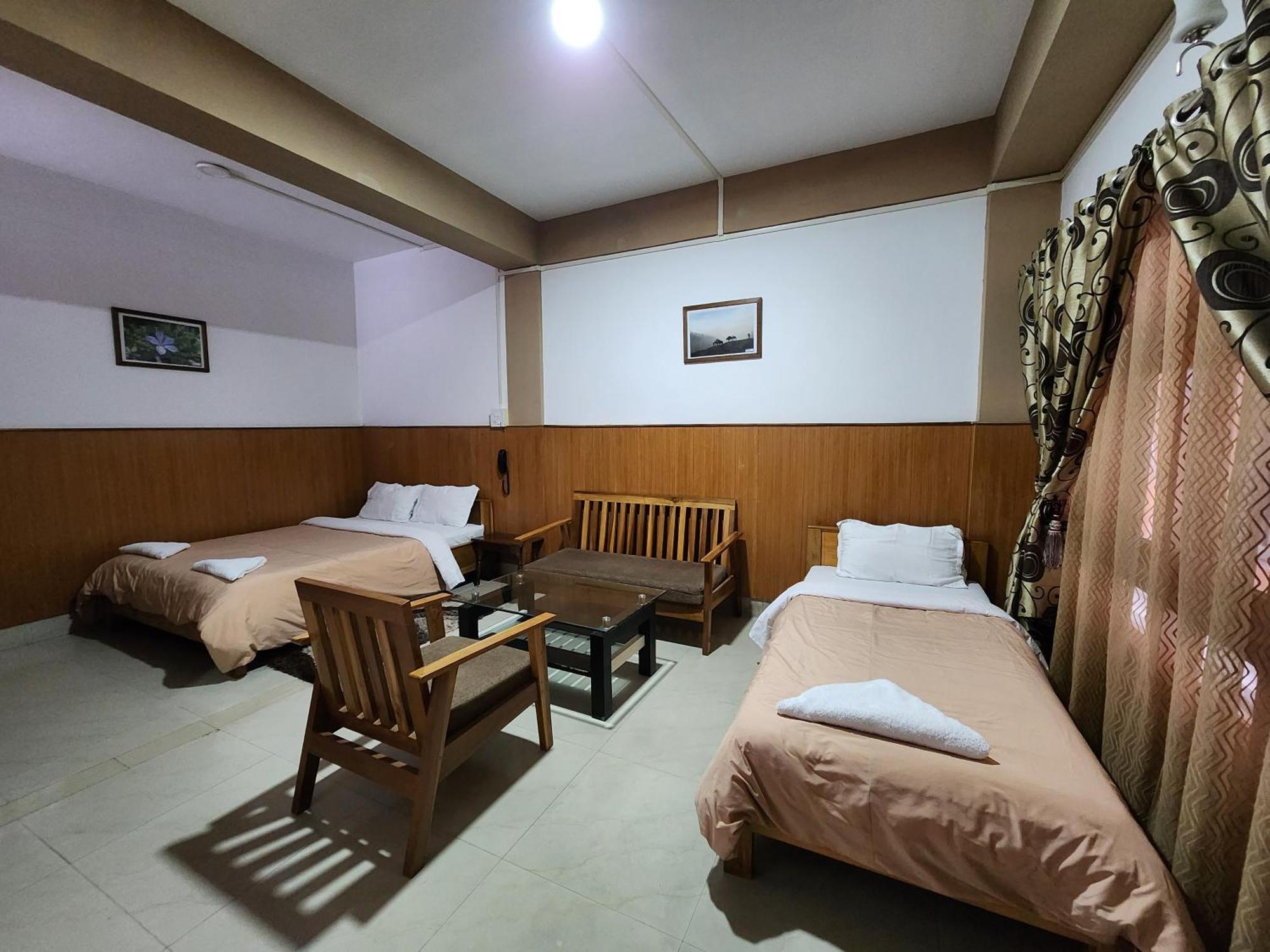 Hotel The Oak Tavang Kültér fotó