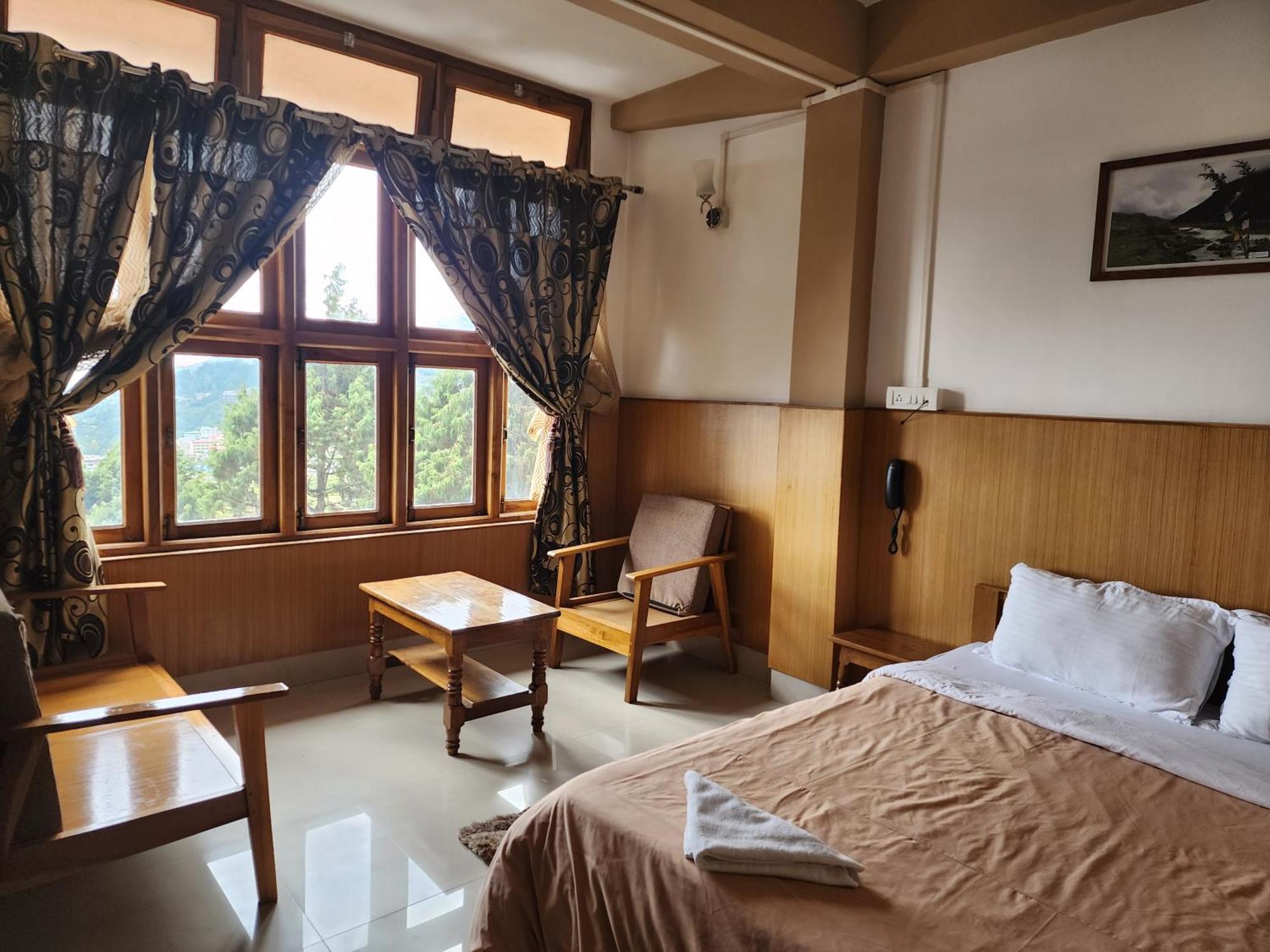 Hotel The Oak Tavang Kültér fotó