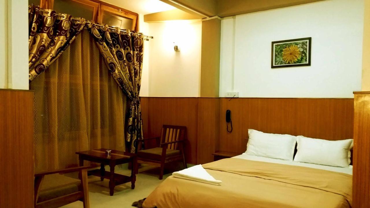 Hotel The Oak Tavang Kültér fotó