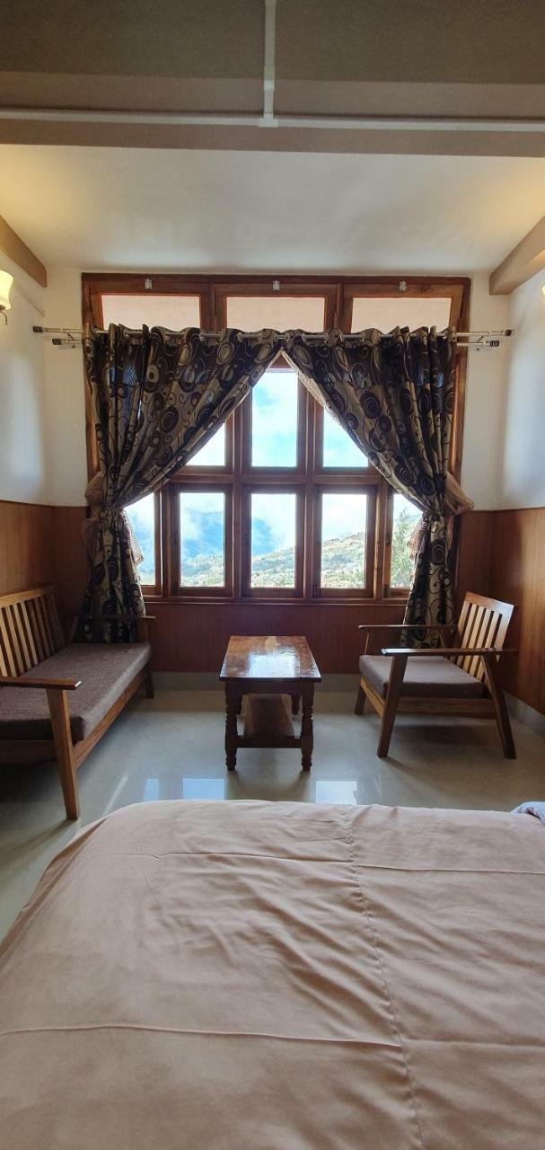 Hotel The Oak Tavang Kültér fotó