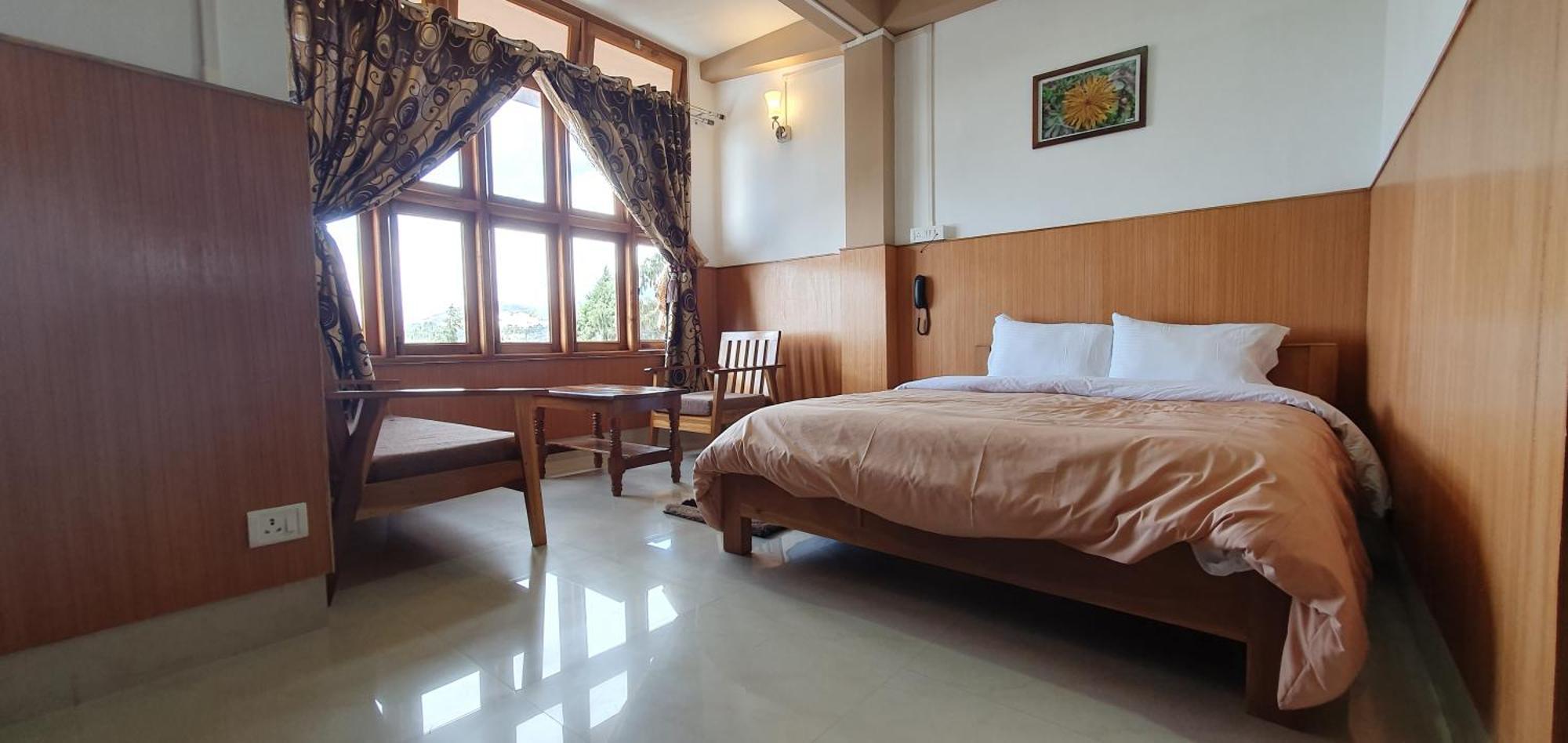 Hotel The Oak Tavang Kültér fotó